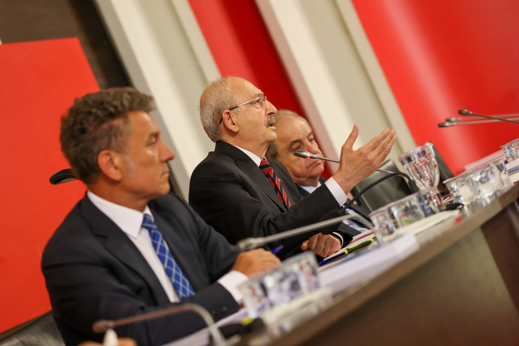 CHP Parti Meclisi kurultay takvimini başlatma kararı aldı