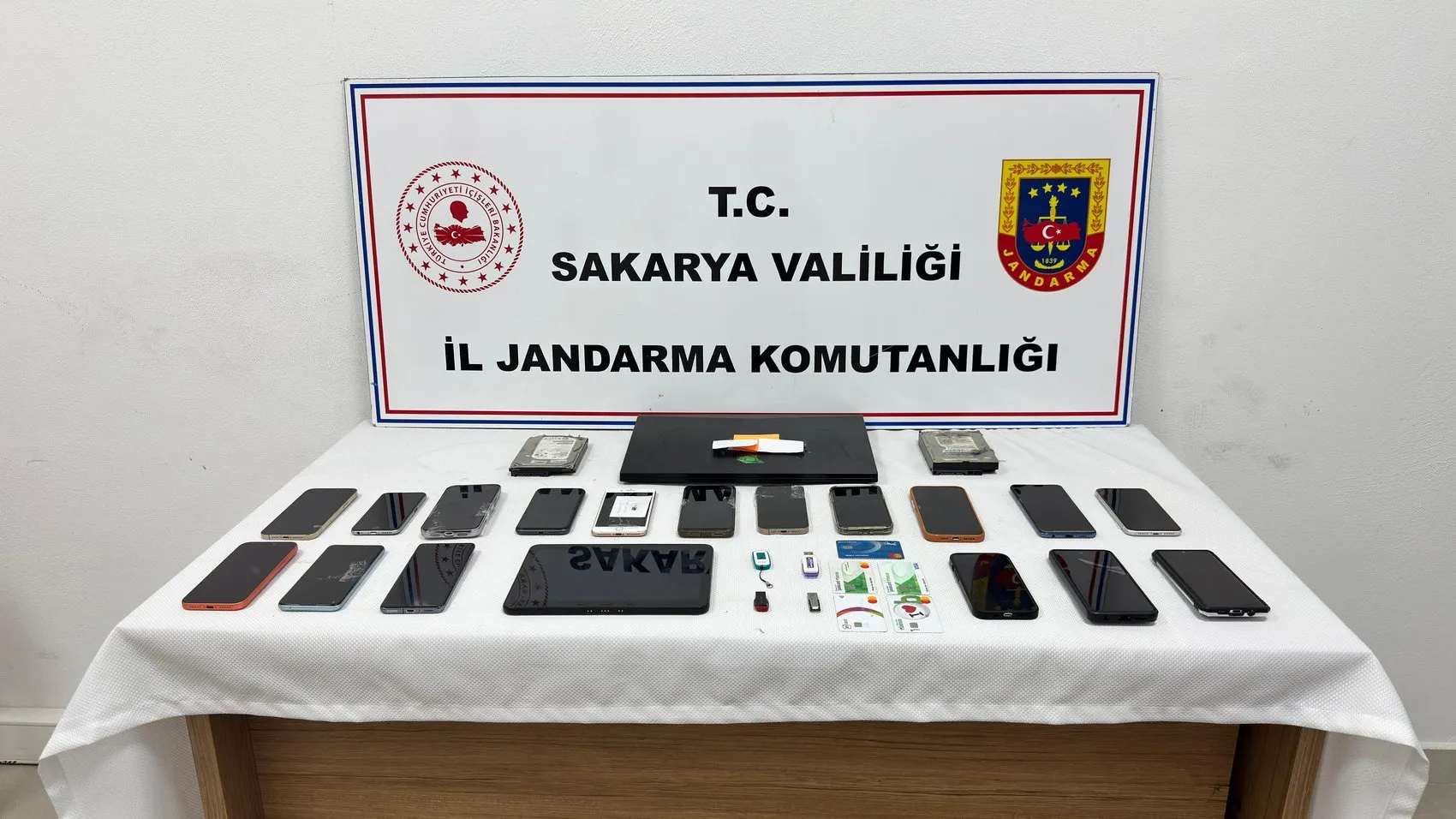 Sakarya merkezli kara para operasyonunda 6 kişi tutuklandı