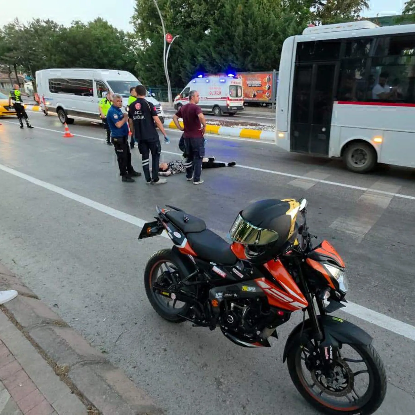 Edirne’de motosikletlerin çarpışma anı kameraya yansıdı