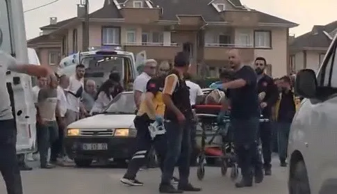 İnegöl'de kavşak kazası 9 kişi hastaneye kaldırıldı