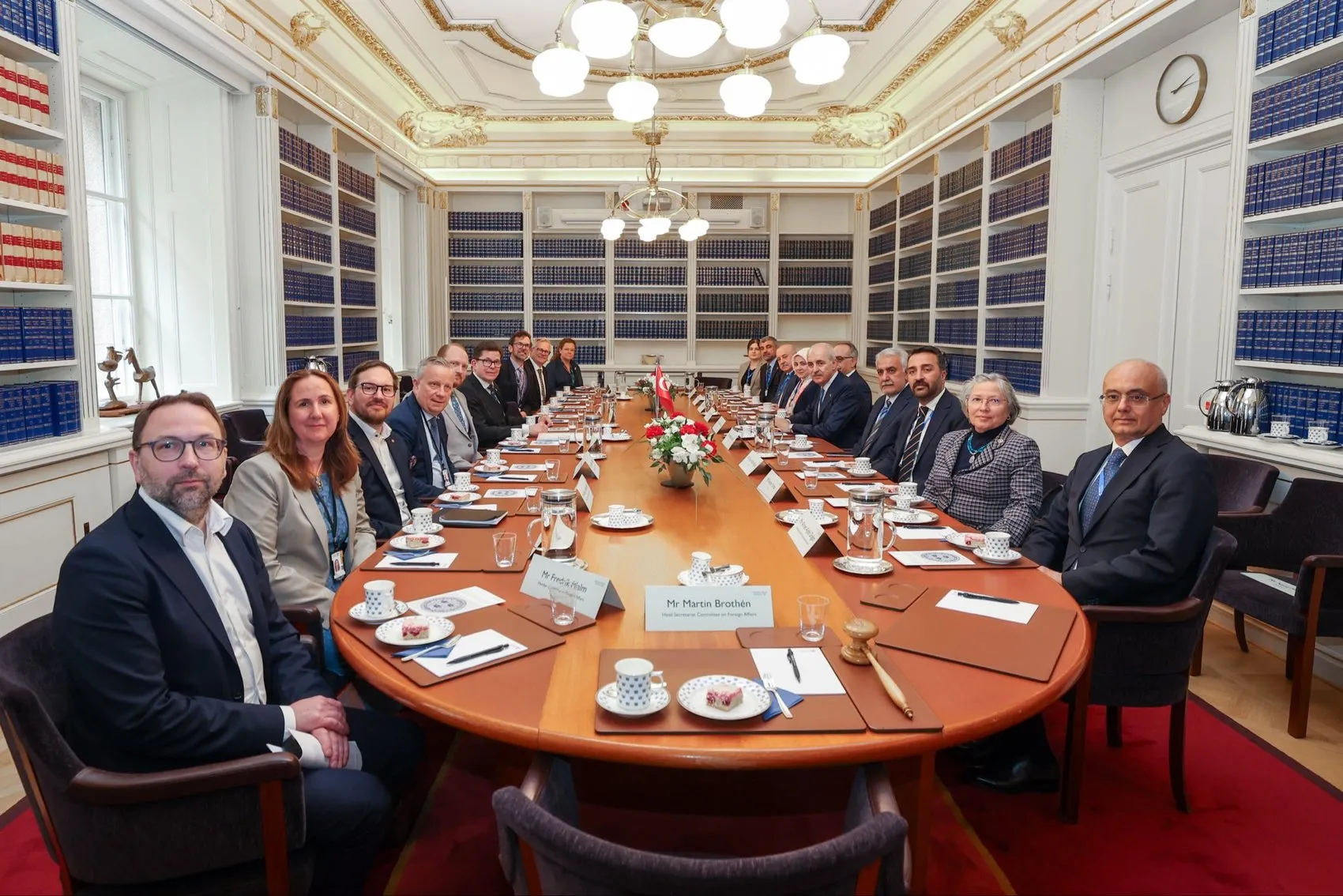 Numan Kurtulmuş İsveç mevkidaşıyla masaya oturdu
