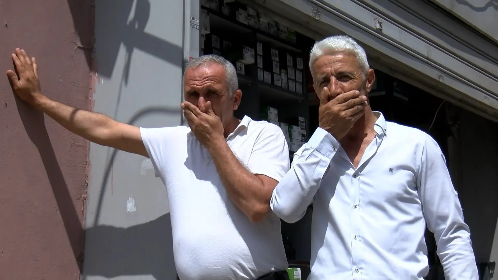 Bağcılar'da çocukların oyun oynadığı boş arsada acı manzara