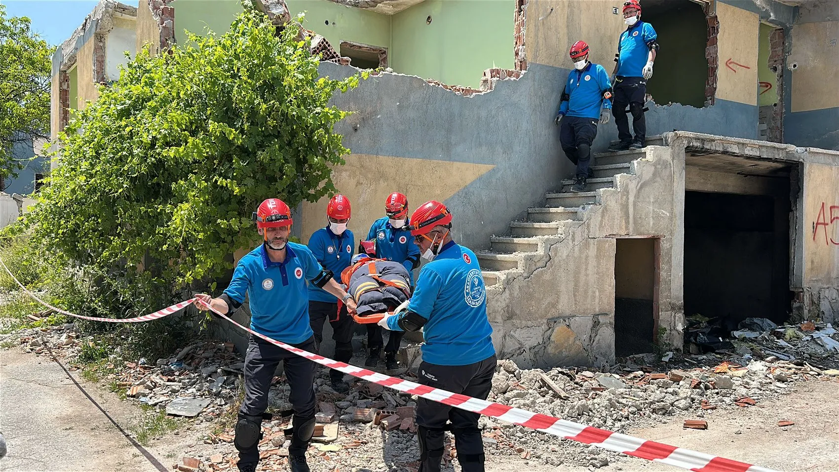 Kütahya'da 5.7 büyüklüğünde deprem alarmı verildi