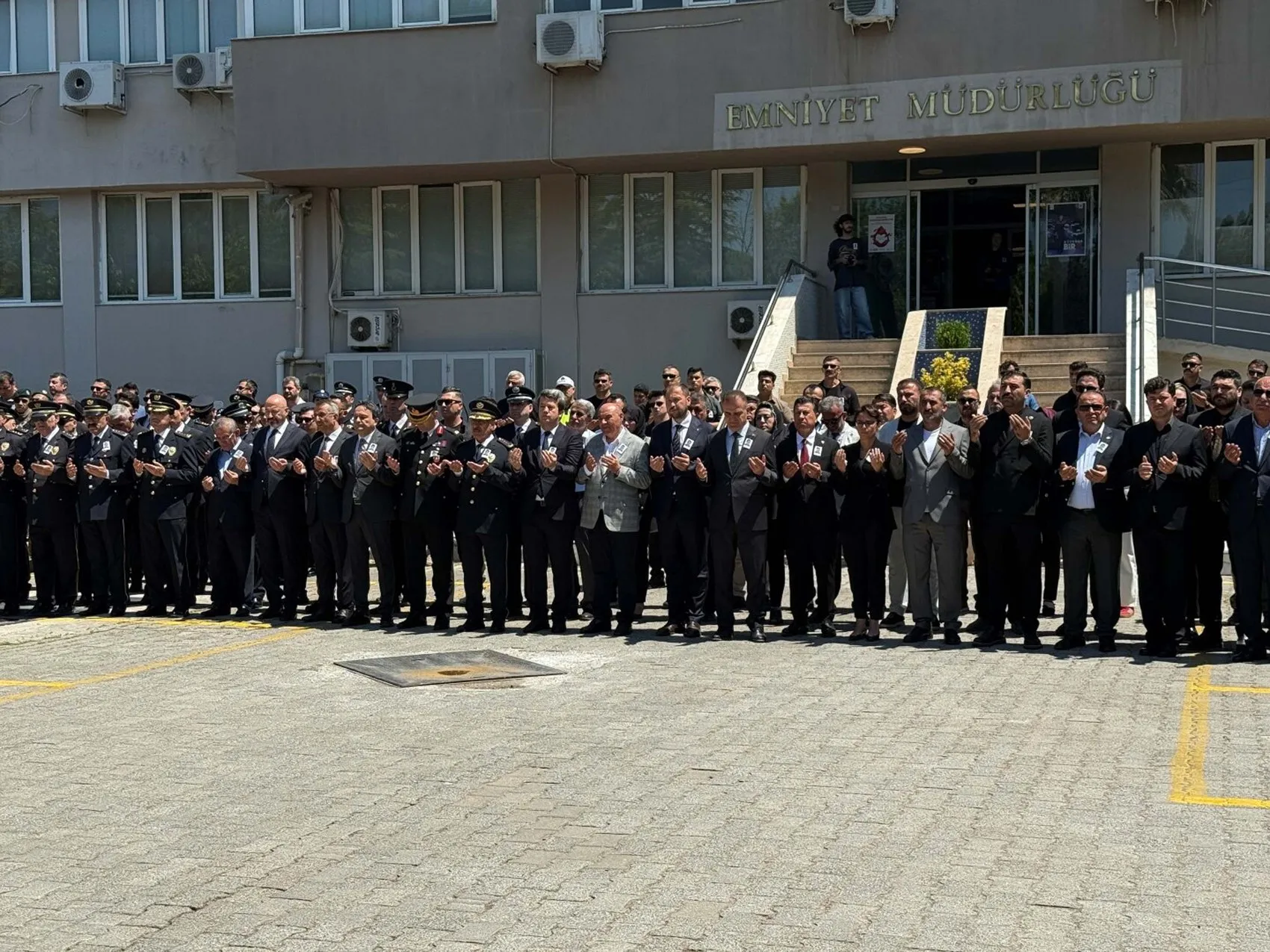 Muğla şehidini gözyaşlarıyla uğurladı