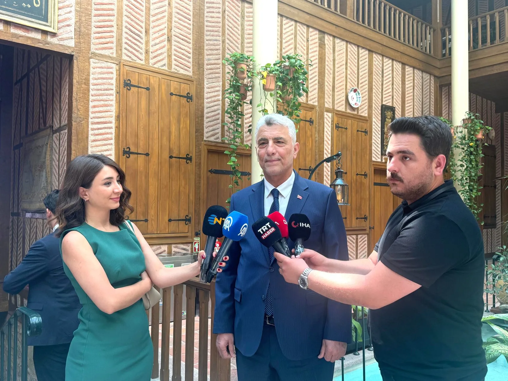 Ticaret Bakanı Bolat Avrupa Birliği ile vize muafiyeti için masada