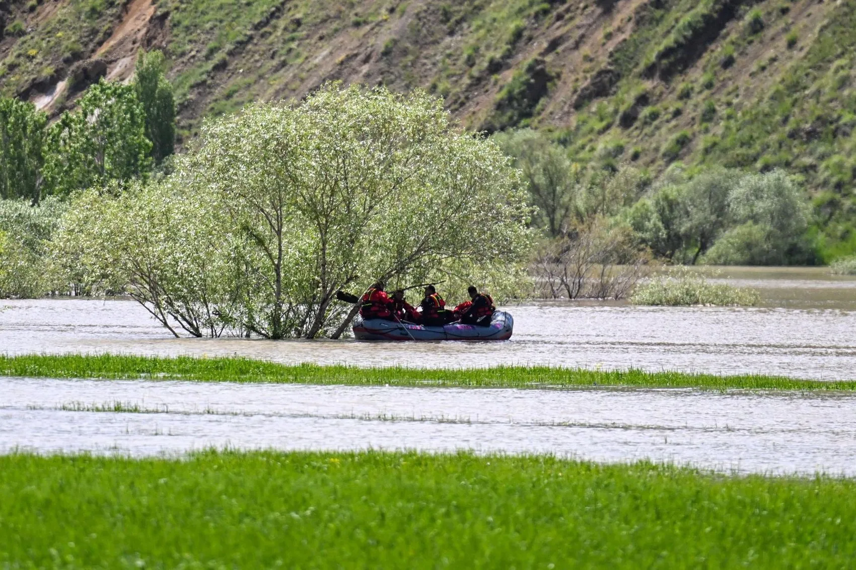 Aras Nehri'nde kaybolan genç çobandan acı haber geldi