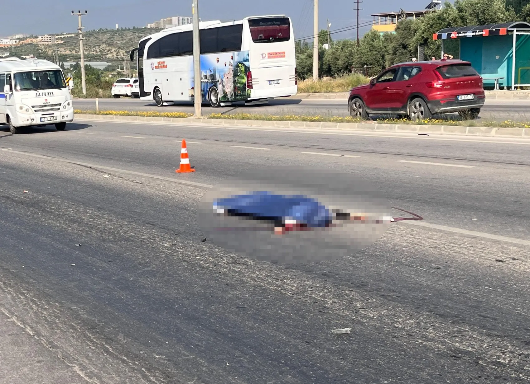 Silifke yolunda acı kaza 21 yaşındaki Feyza Nur hayatını kaybetti
