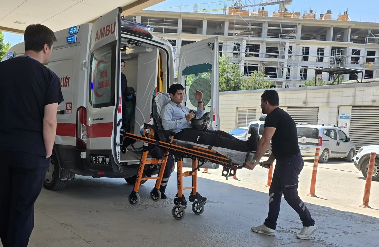 İnegöl'de yola dökülen mazot iki motosiklet kazasına yol açtı