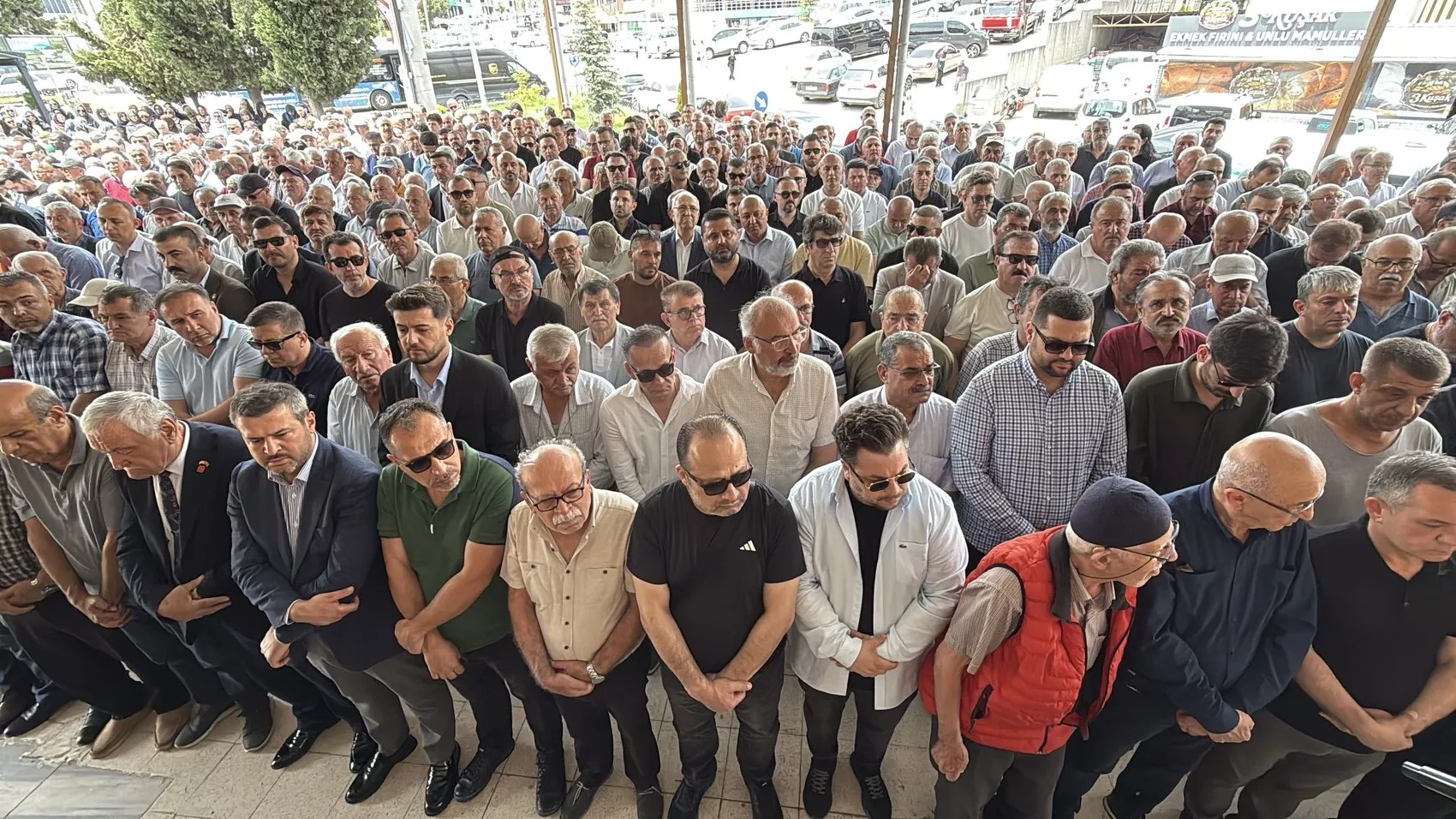 Karabük'te çaya düşen siyasetçi son yolculuğuna uğurlandı