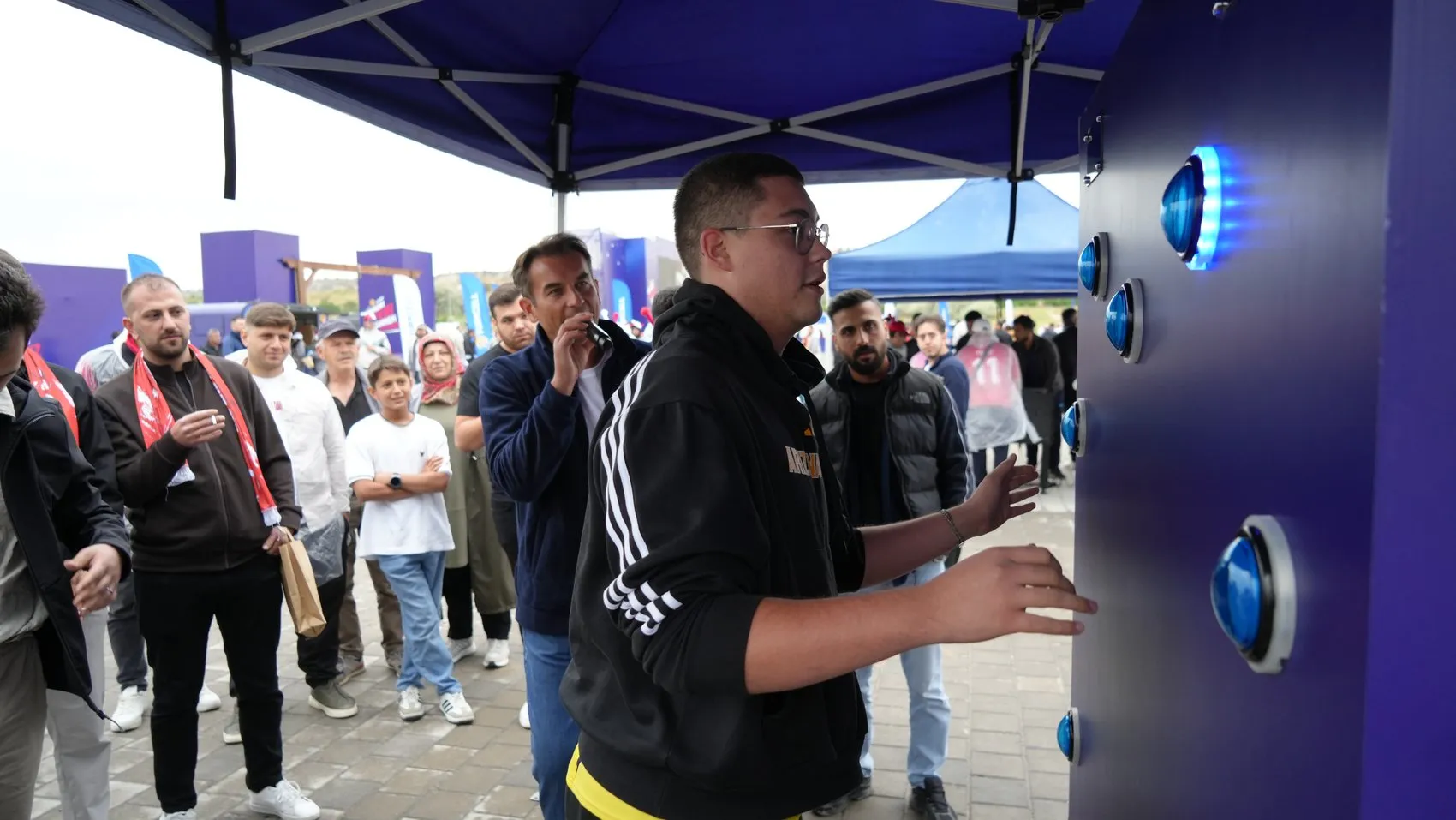 Kapadokya’da milli maç coşkusu dev ekrana taşındı