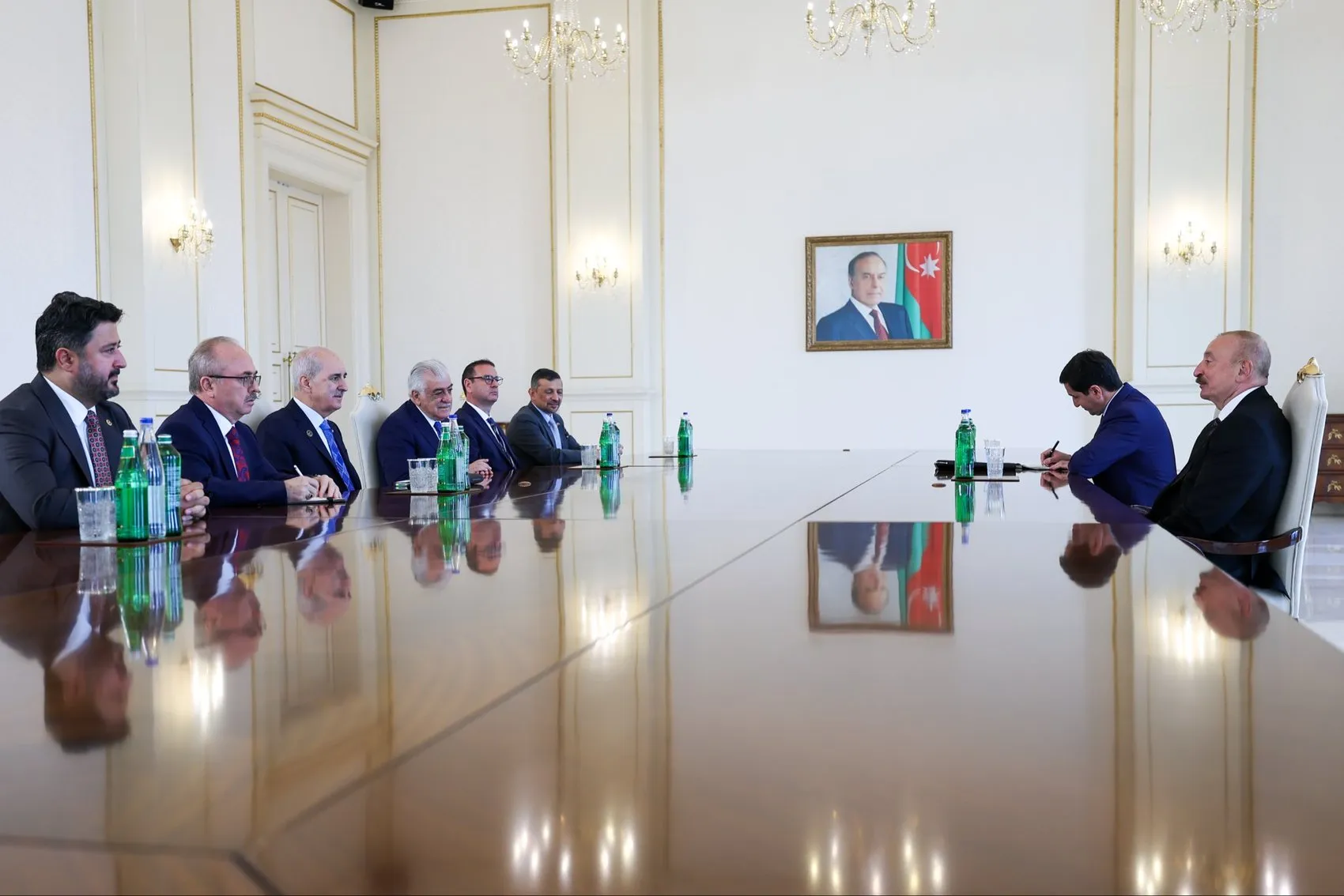 Numan Kurtulmuş Bakü'de İlham Aliyev ile bir araya geldi