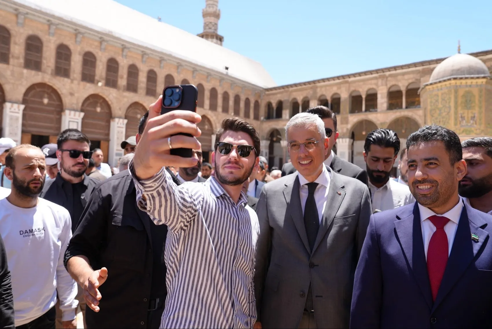 Sağlık Bakanı Memişoğlu Şam ziyaretinde Emevi Camii'ne gitti