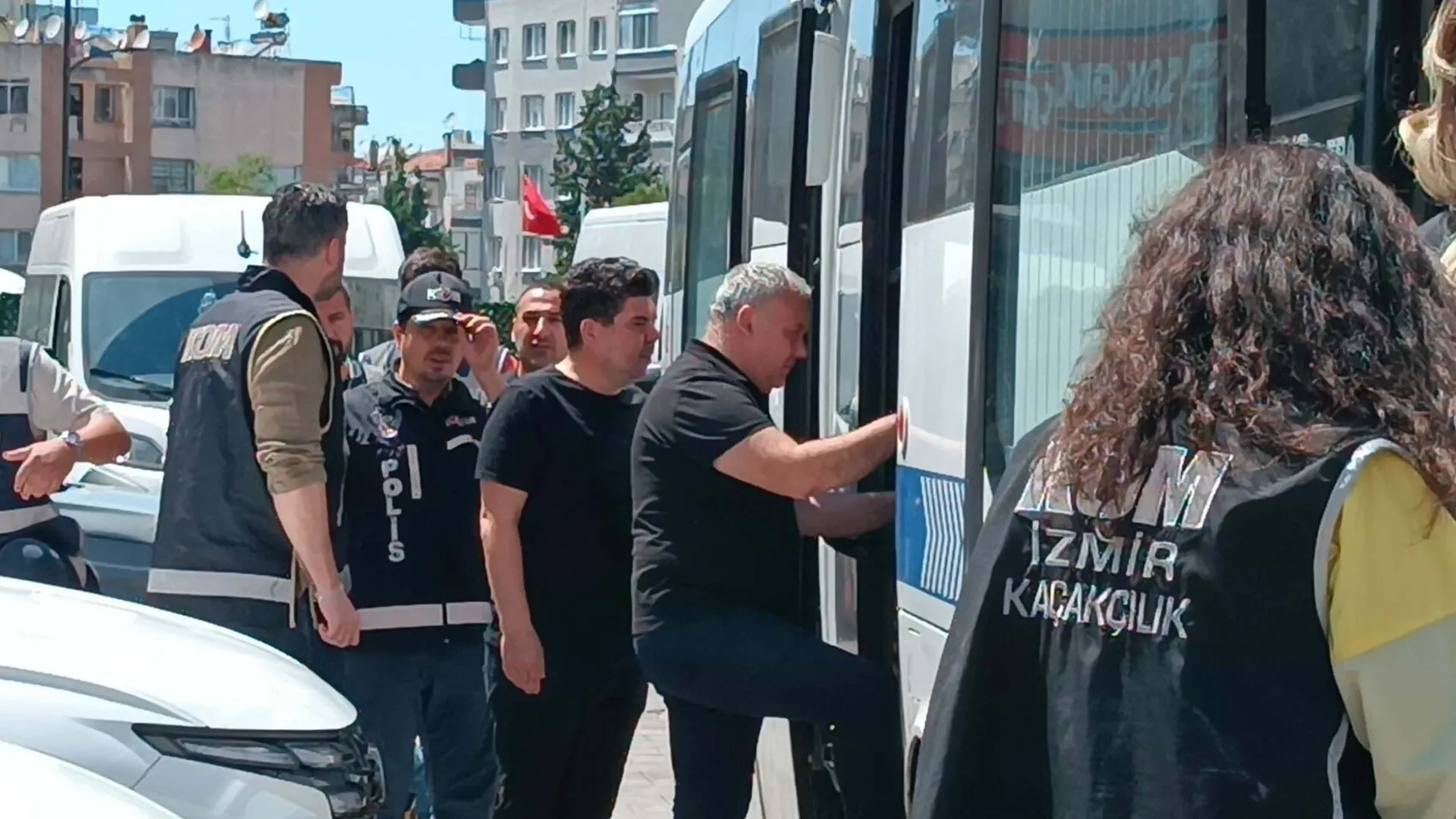 Buca Belediyesi operasyonunda gözaltı dalgası büyüyor
