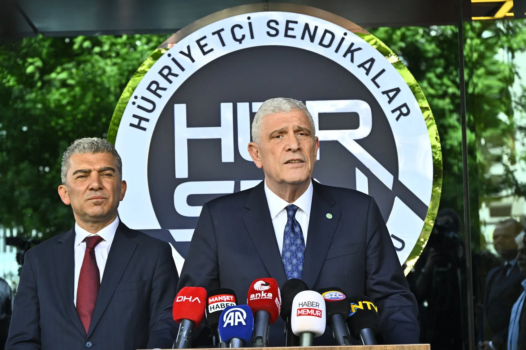 Dervişoğlu Siyasetin Kendi Dertlerine Gömülmesine Tepki Gösterdi
