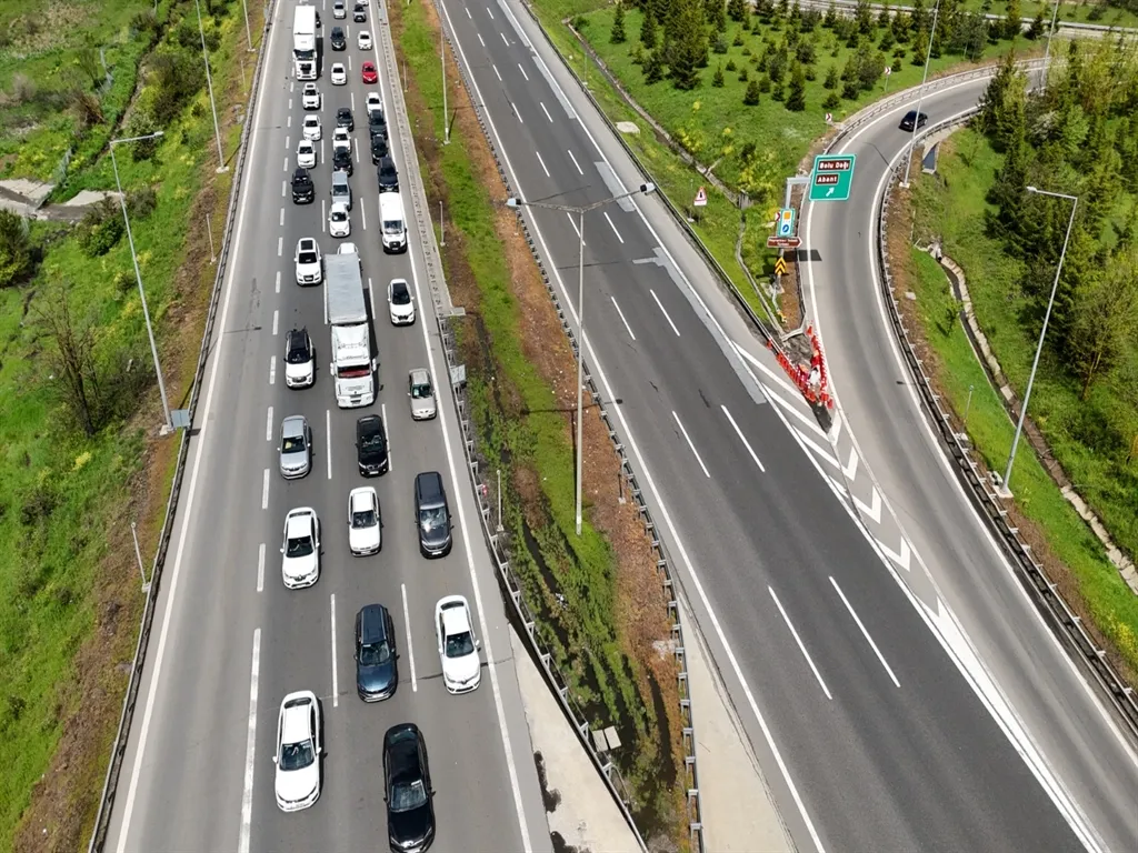 Bolu Dağı Tüneli bayramda milyonluk trafiğe sahne oldu