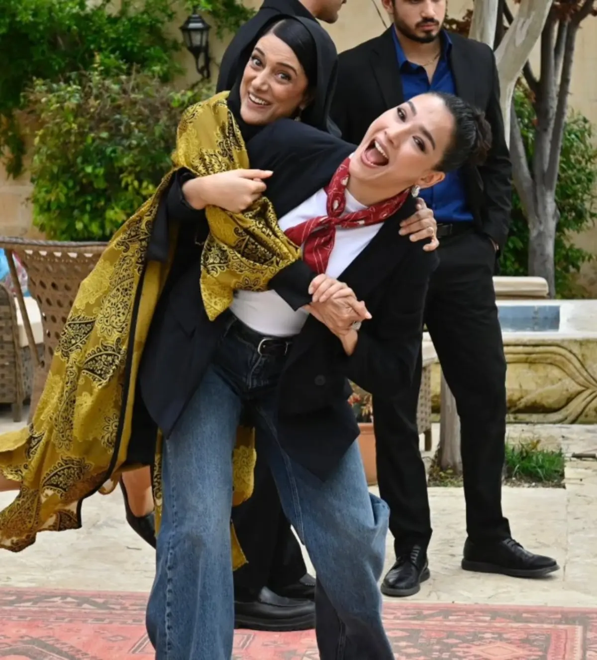 Halef te kriz çıktı! Aybüke Pusat projeyi bıraktı! Veda Yurtsever daha fazla dayanamadı 3