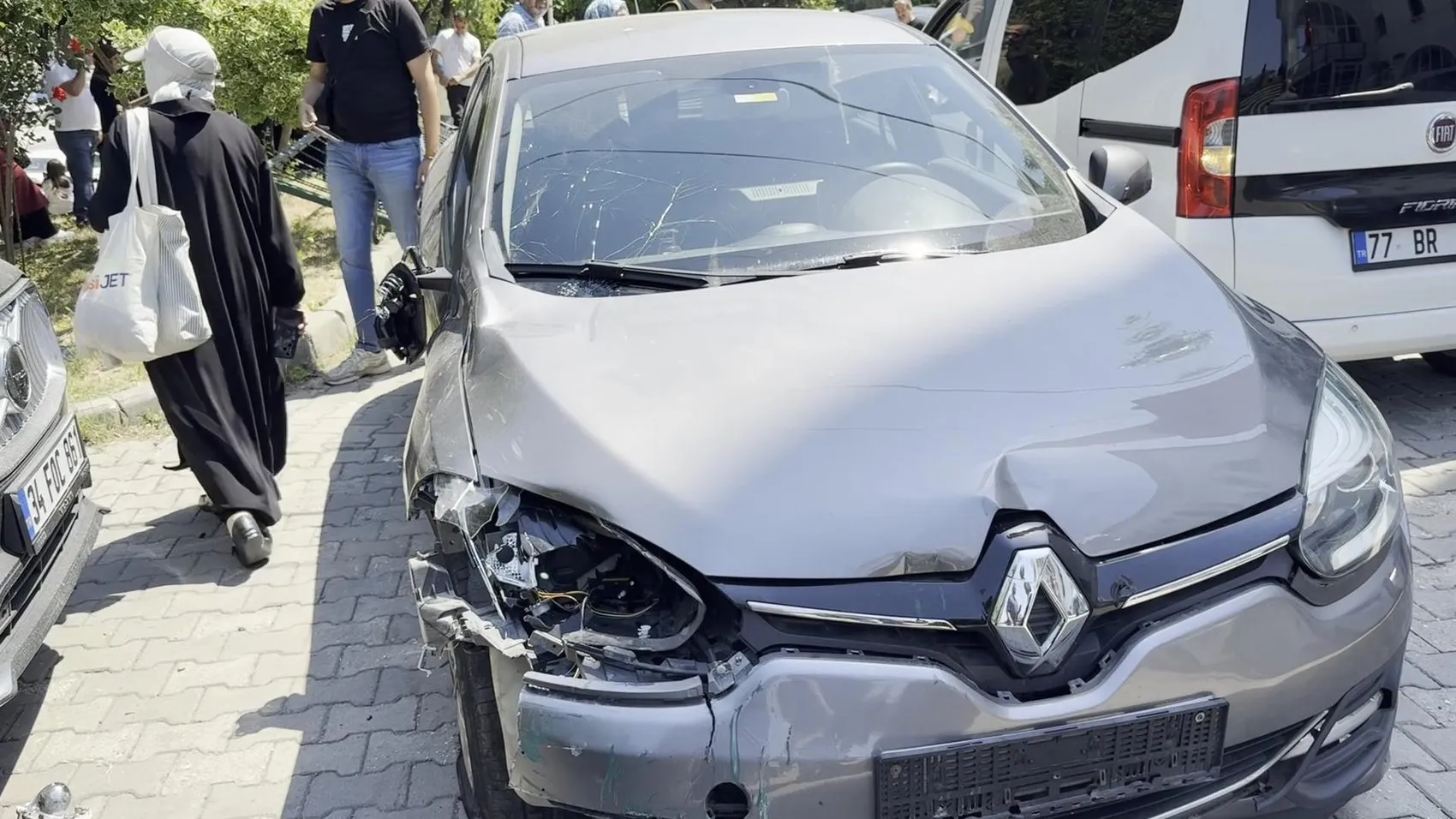Sınav telaşı otoparkta dehşete dönüştü