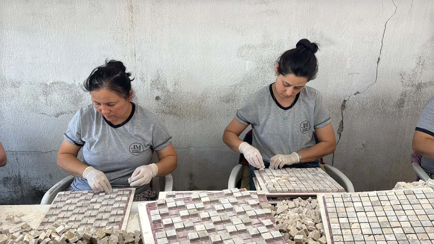 Muğlalı kadınlar mermer atıklarını altına çeviriyor