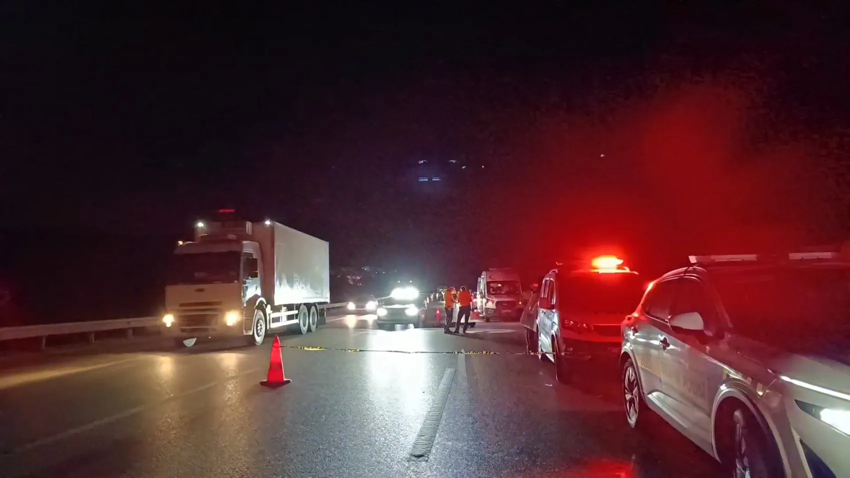 Bursa çevre yolunda gece yarısı feci kaza