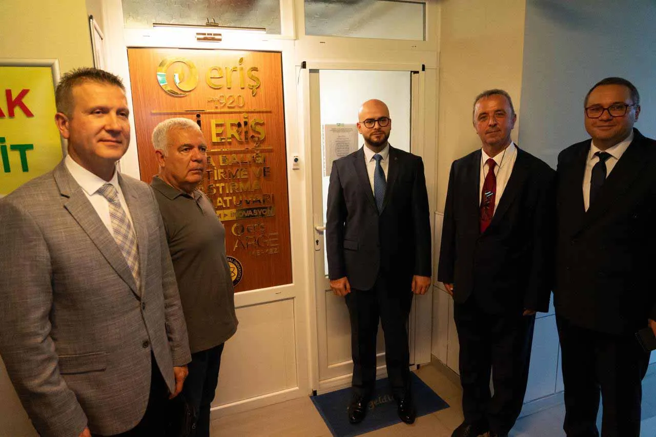 Tekirdağ'da bilim dünyasına yeni soluk Zebra balığı laboratuvarı açıldı