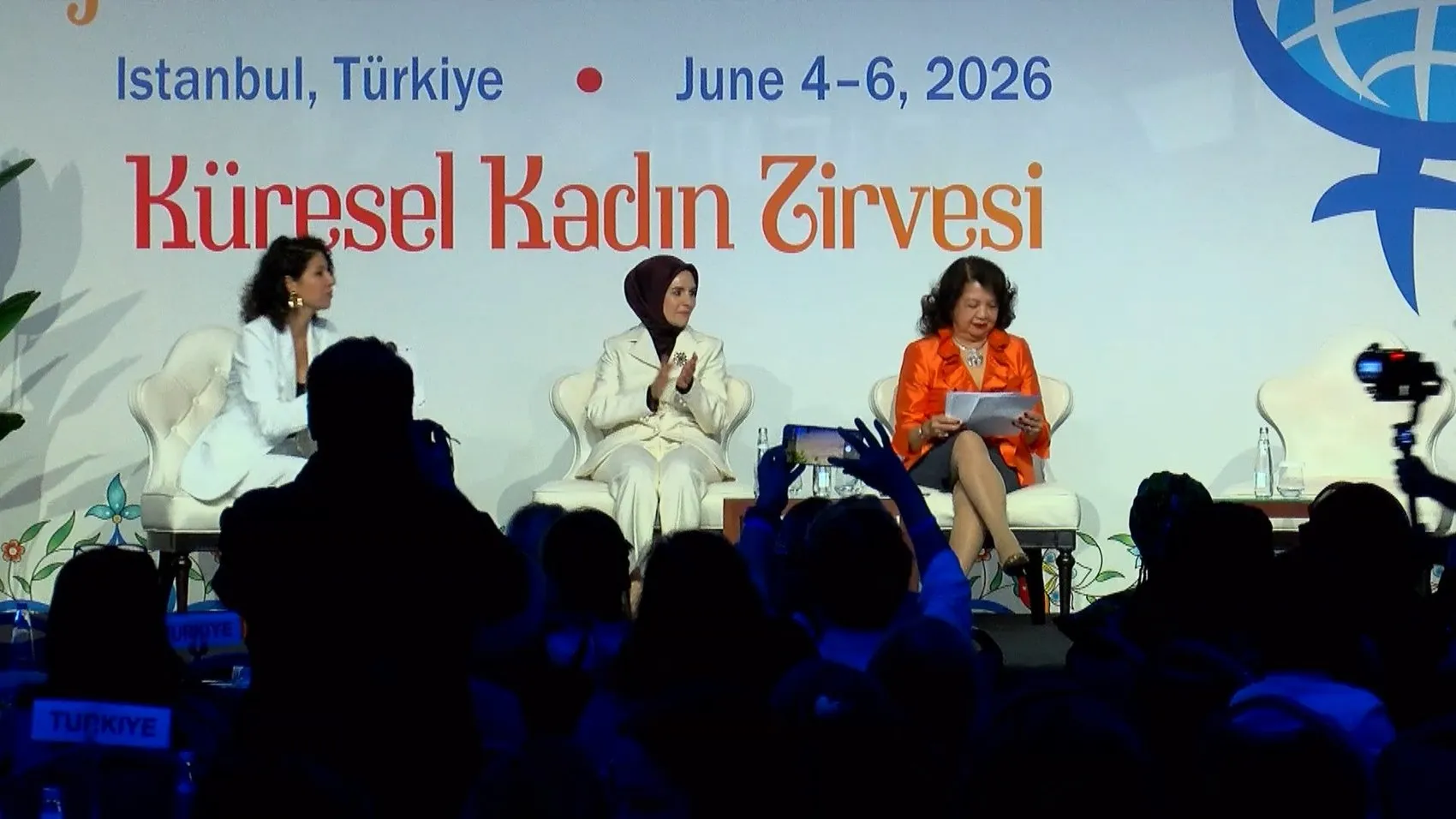Kadınlar ekonominin yeni rotasını çiziyor
