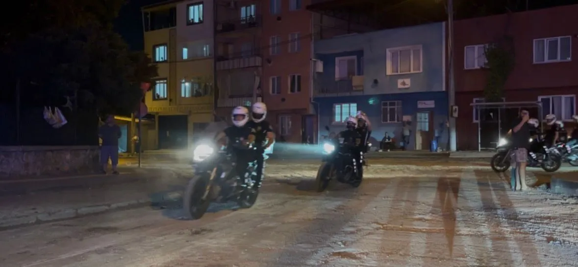 Bursa sokaklarında bin polisli geniş güvenlik taraması