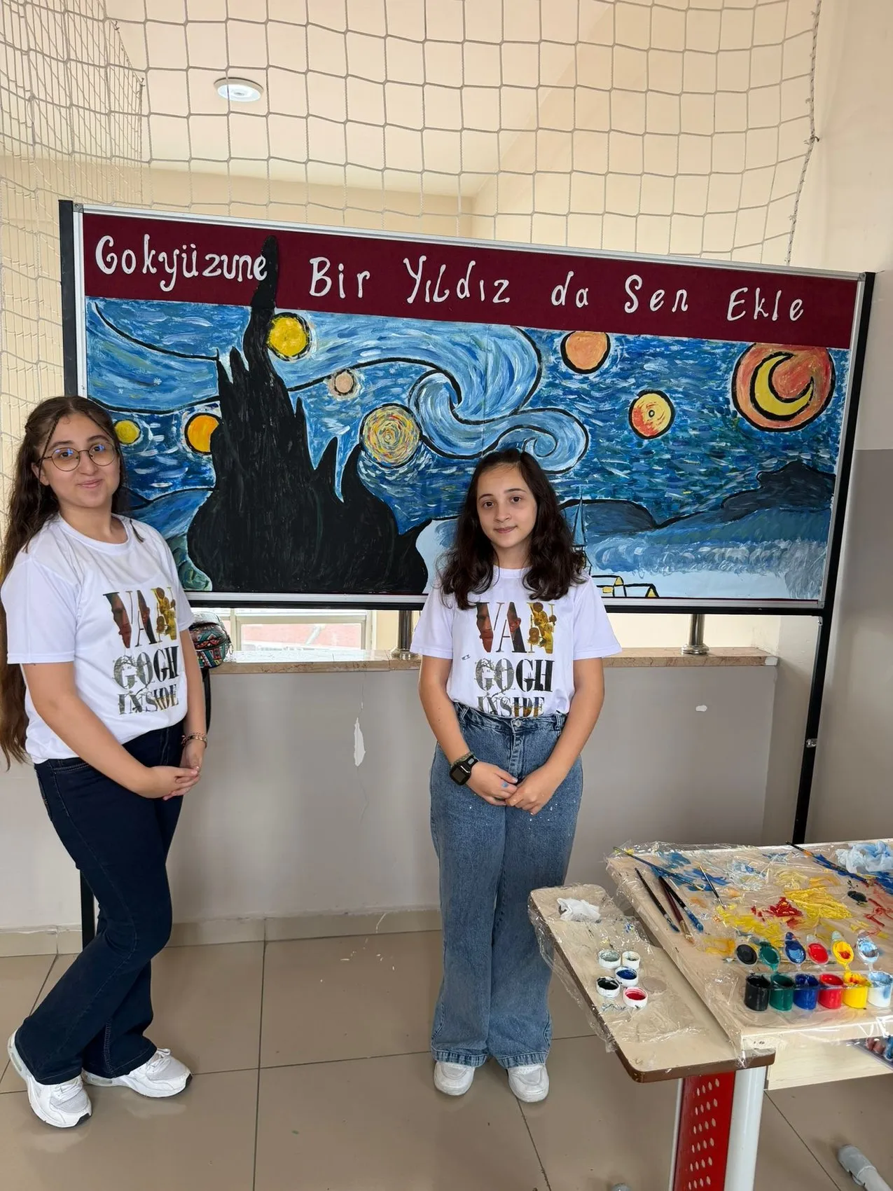 Sincanlı öğrencilerden atık malzemelerle Van Gogh sergisi