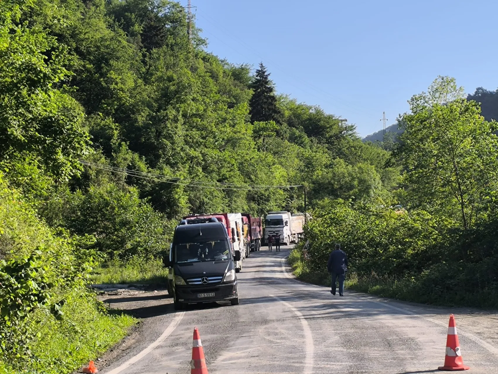 Trabzon ile Bayburt arasındaki ulaşım heyelan yüzünden durdu