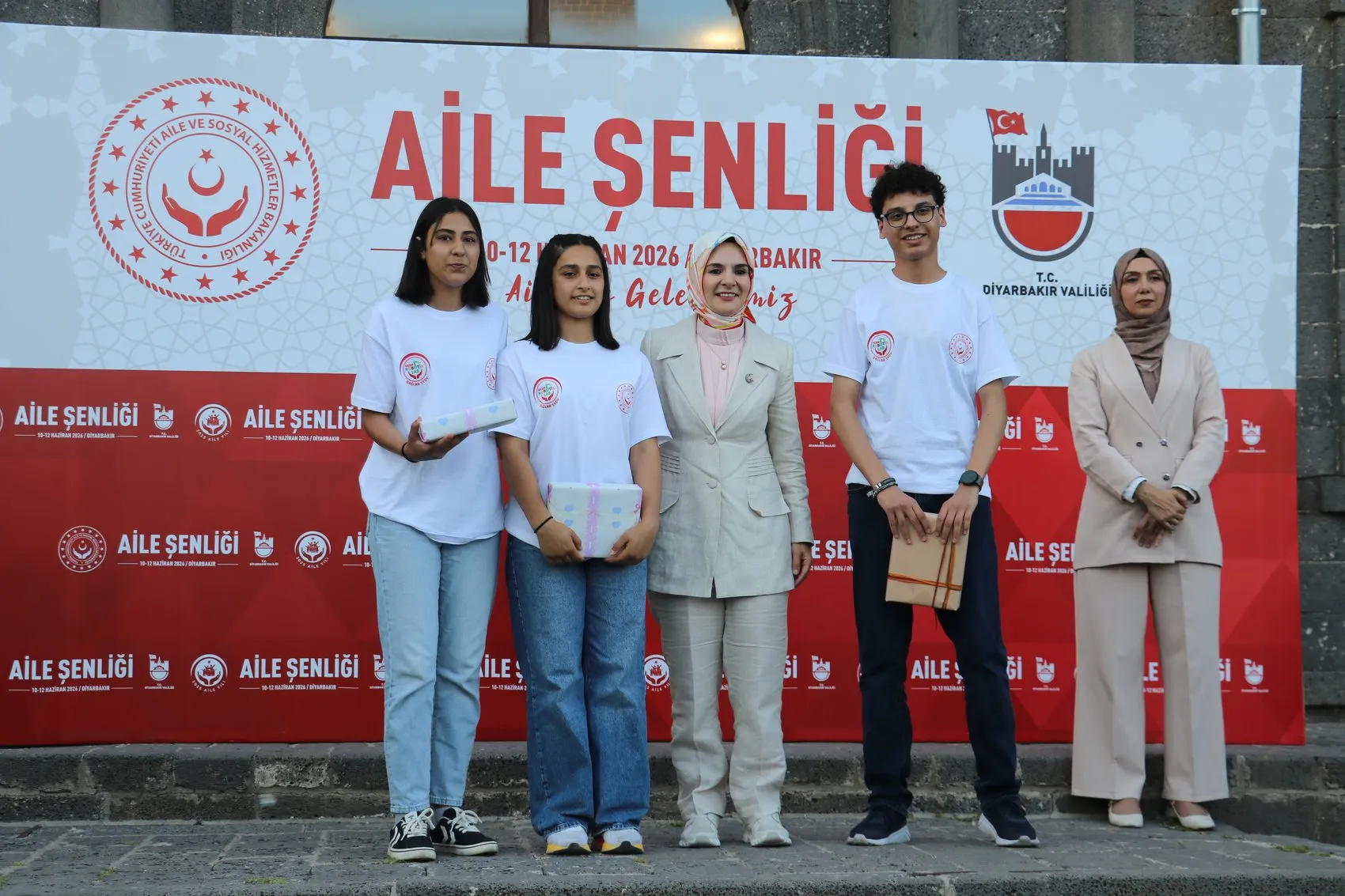 Türkiye yaşlanıyor Devletten gençlere evlilik ve bebek desteği