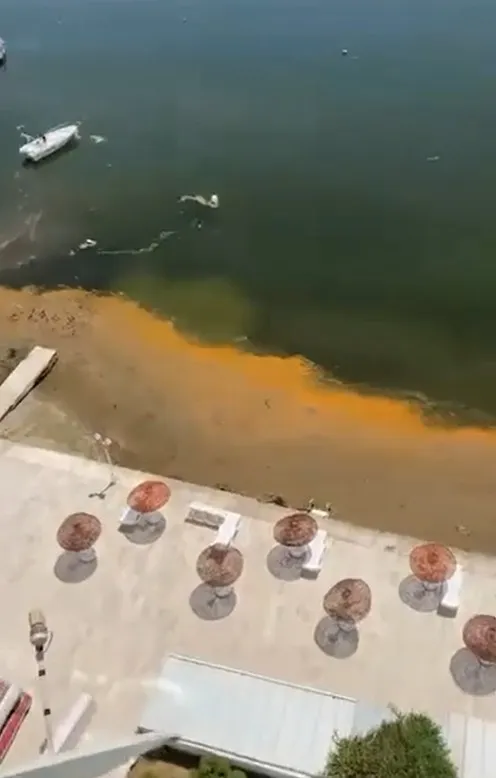 Marmara denizindeki renk değişimi müsilaj tehlikesini yeniden hatırlattı
