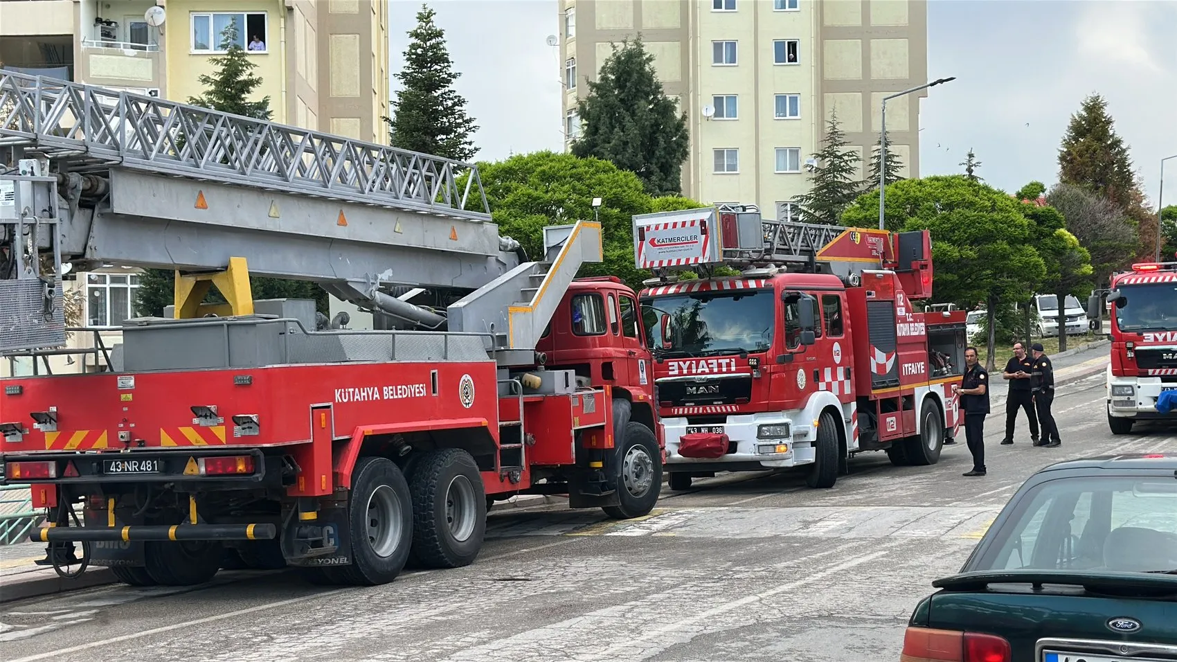 Kütahya’da bir apartmanın asansör dairesi alevlere teslim oldu