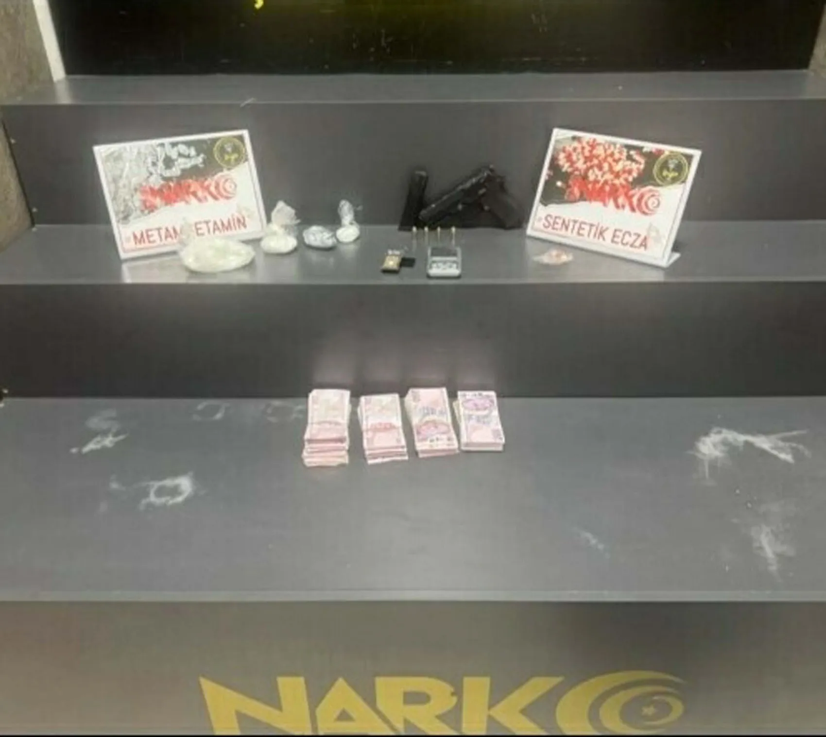 İzmir Konak’ta uyuşturucu çetesine büyük darbe