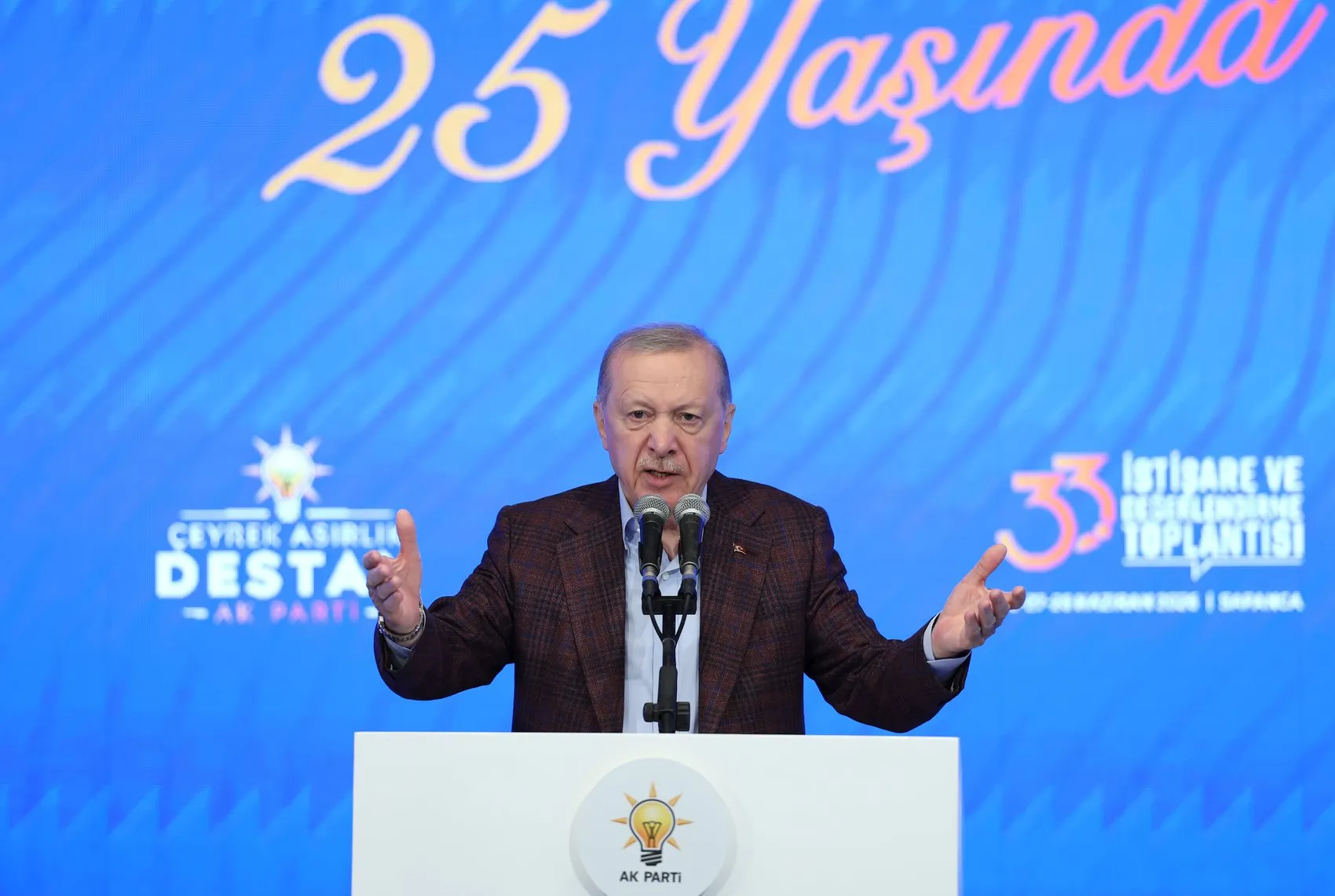 Erdoğan'dan CHP'ye çağrı Vesayetten arının