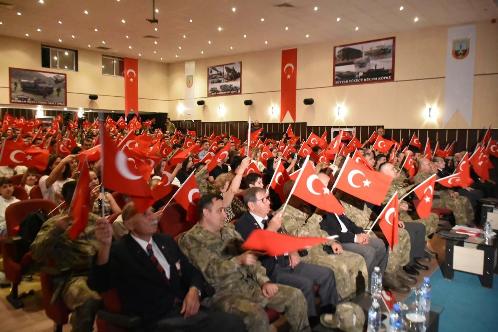 Türk Kara Kuvvetleri İzmir’de 2235’inci yaşını kutladı