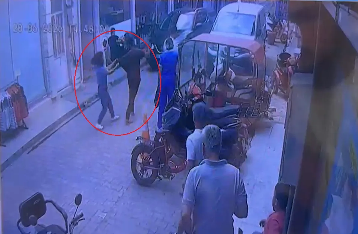 İznik’te marketten televizyon çaldı, halkın elinden kaçamadı