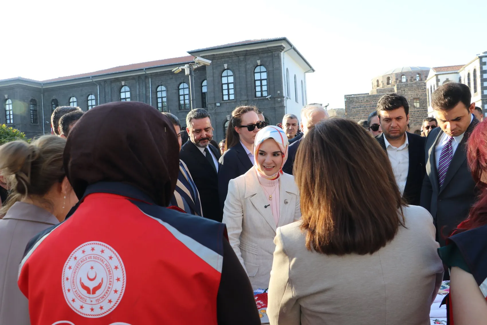 Türkiye yaşlanıyor Devletten gençlere evlilik ve bebek desteği