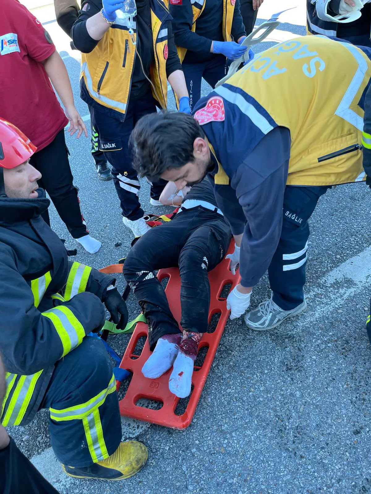 Kütahya yolunda ambulans kazası Bir can kaybı var