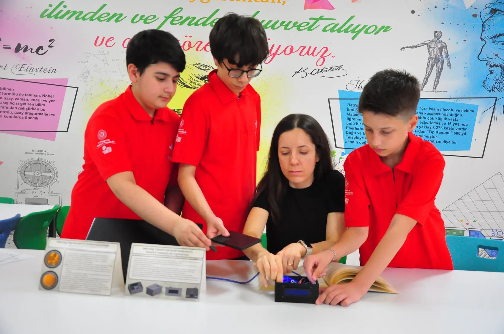 Manisalı öğrencilerden 400 liraya radyasyon dedektörü