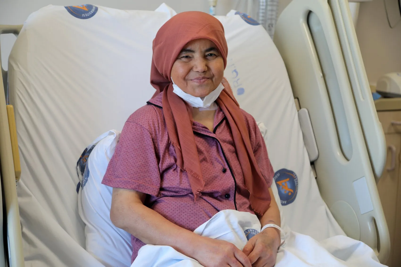 12 yıllık diyaliz esaretini tek bir nakille bitirdi