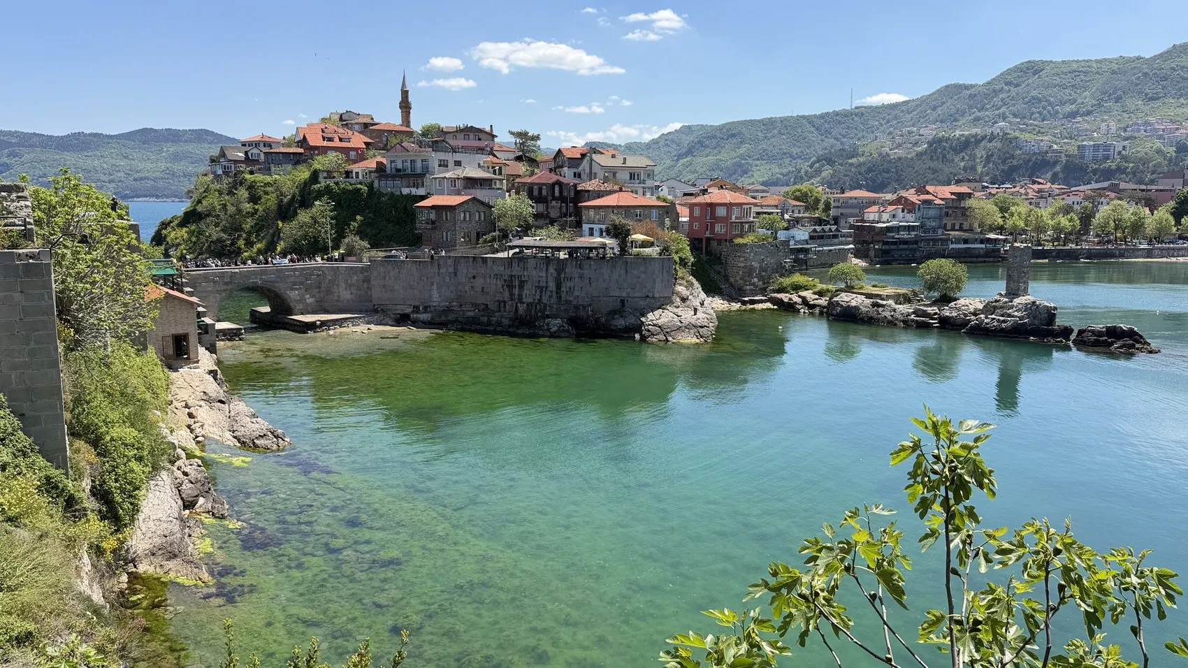 Amasra’da bayram yoğunluğu 6 binlik ilçeye 182 bin kişi akın etti