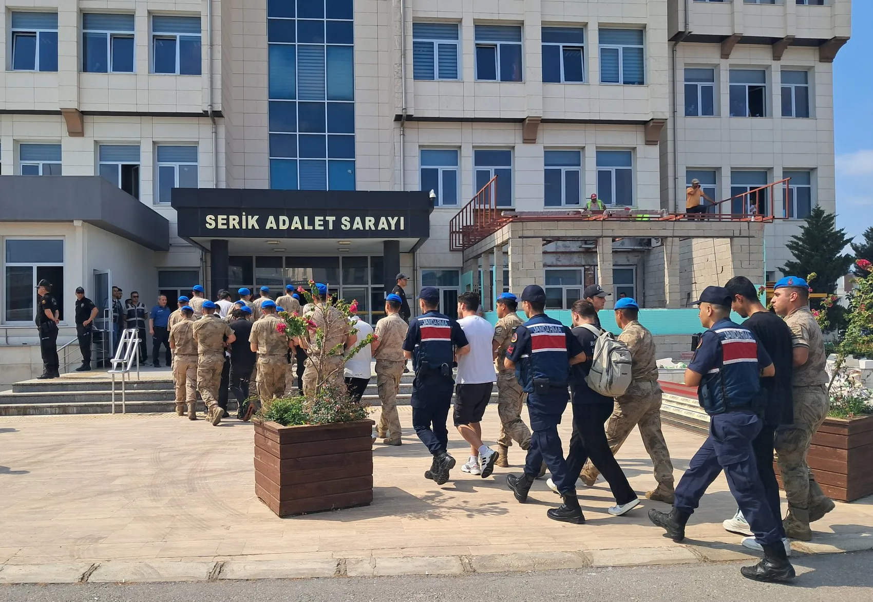 8 Milyar Liralık Bahis Operasyonunda 80 Şüpheli Adliyeye Çıkarıldı
