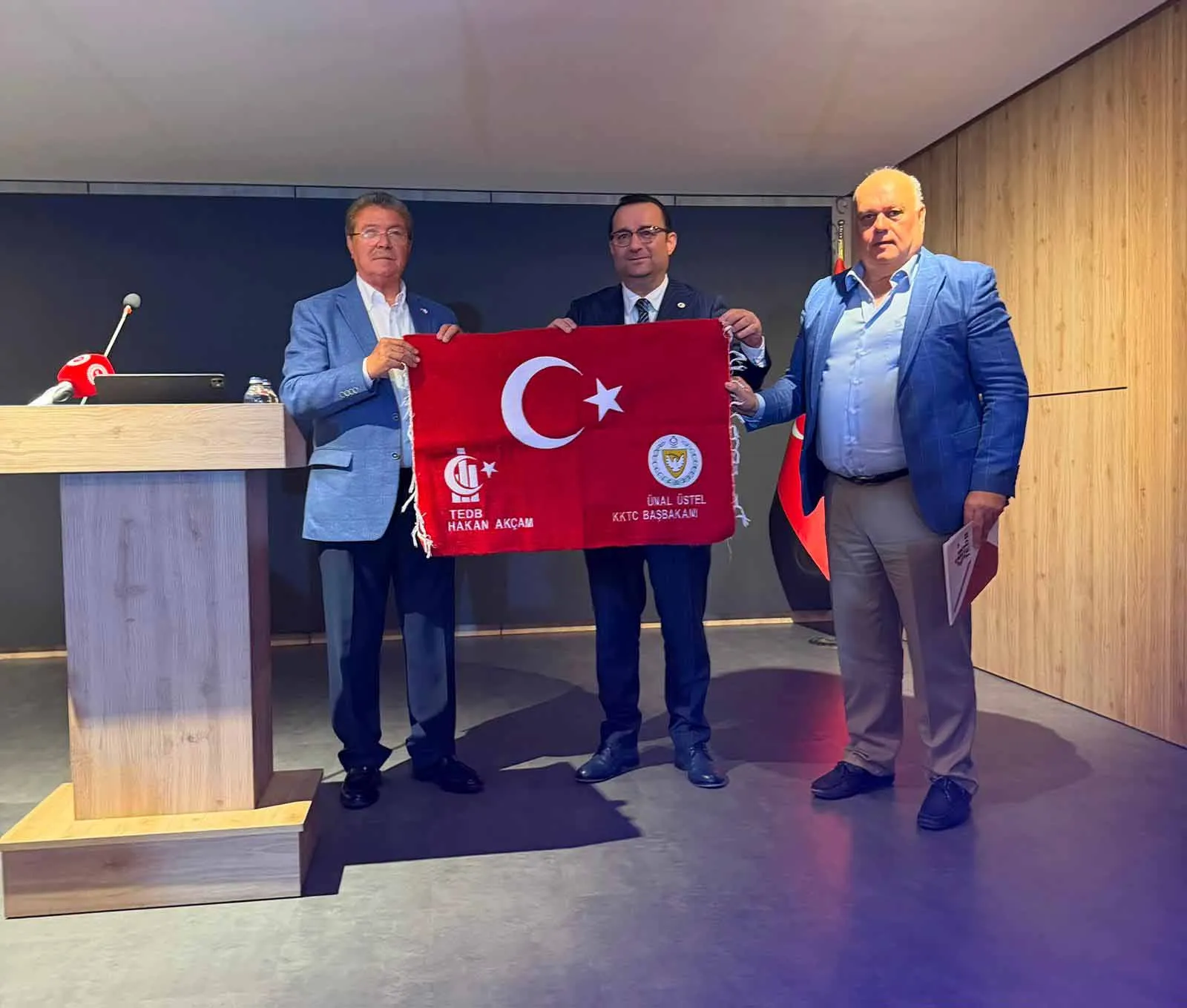 Girne gayrimenkul zirvesiyle yatırımcıları bekliyor