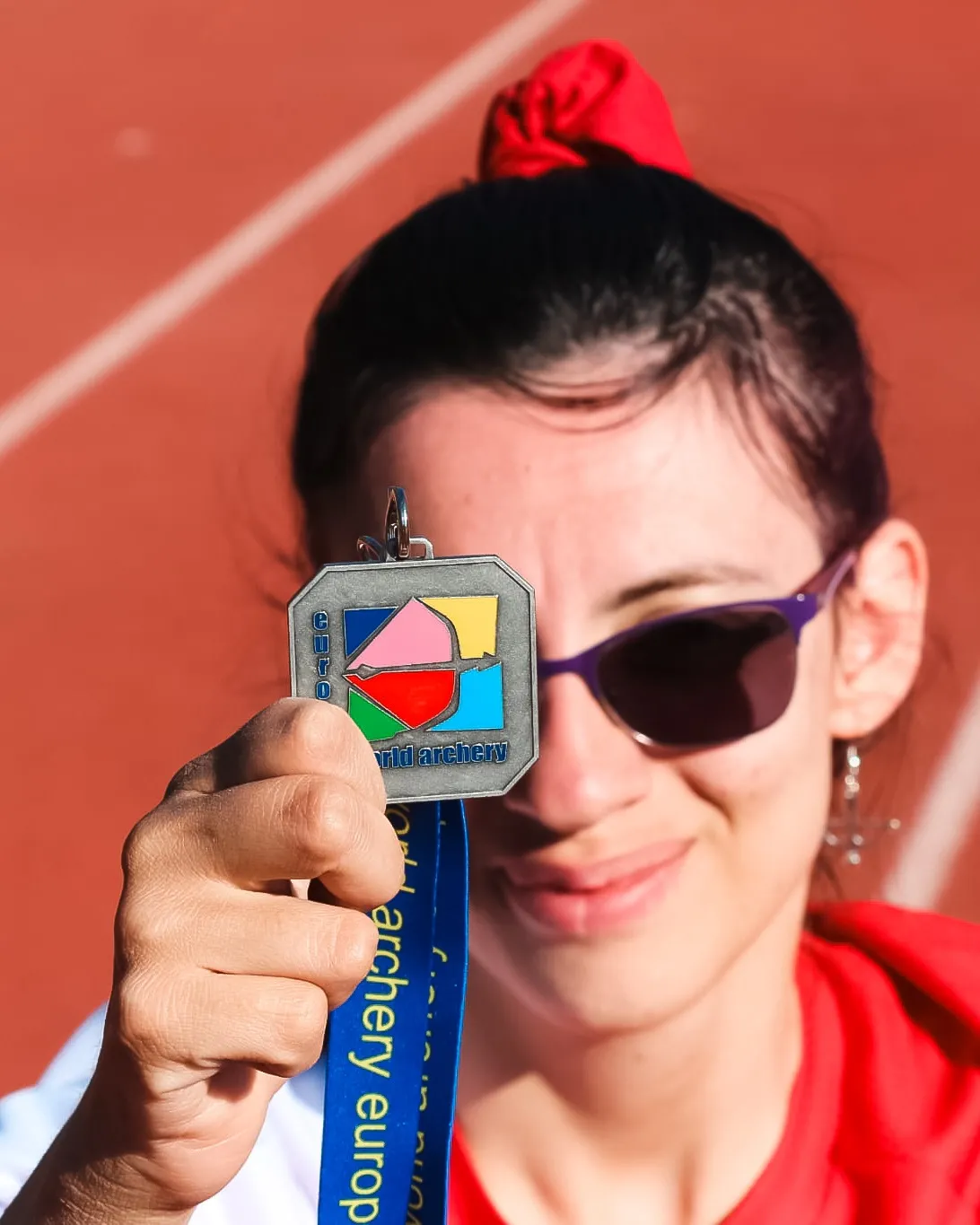 Okçulukla hayata bağlanan Zeynep Sena Avrupa ikincisi oldu