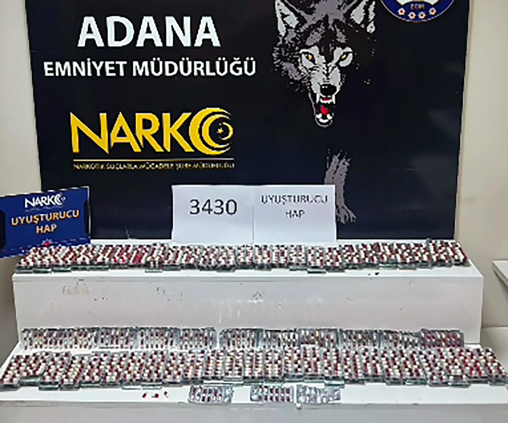 Adana polisi sokak satıcılarını yakaladı