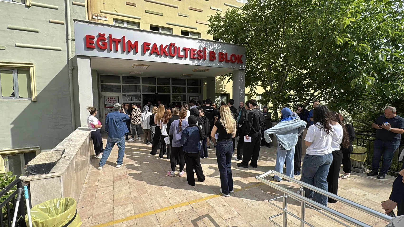 Samsun'da YKS sınavına girmek isteyen iki öğrenci kapıdan döndü