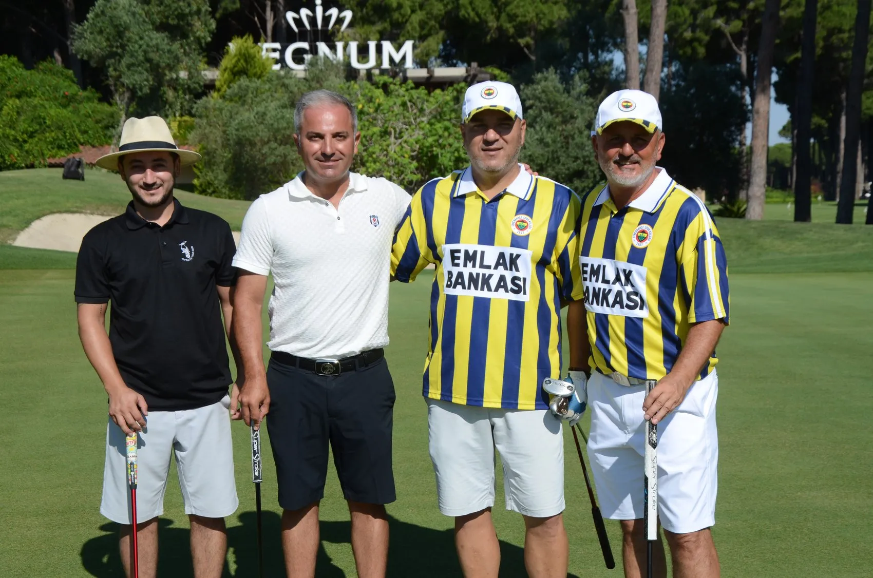 Golf sahasında üç büyüklerin dostluk rüzgarı esti