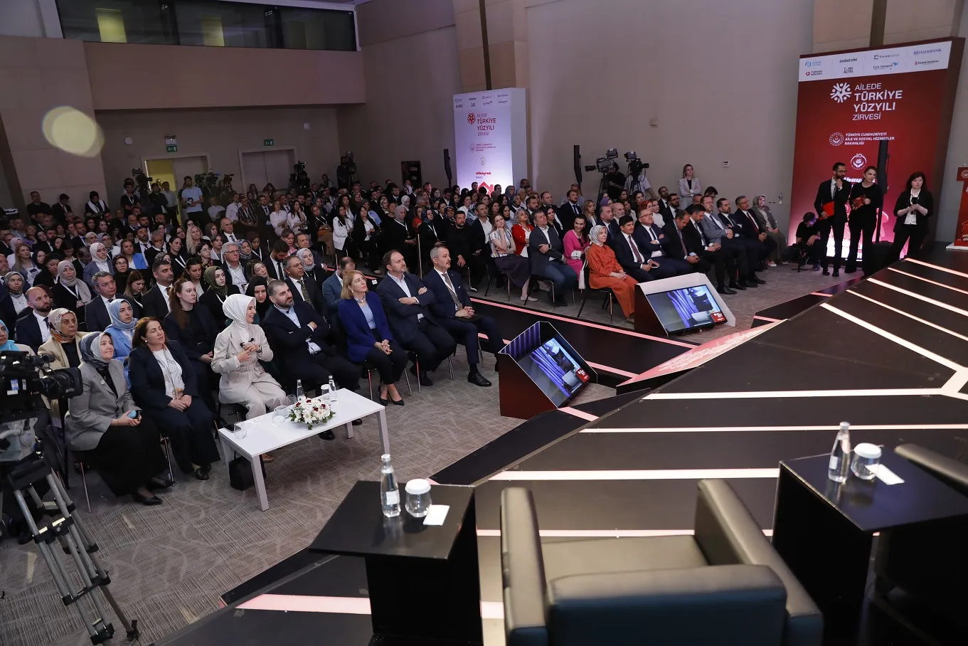 Bakan Göktaş Türkiye'nin nüfus krizine karşı 10 yıllık planı açıkladı