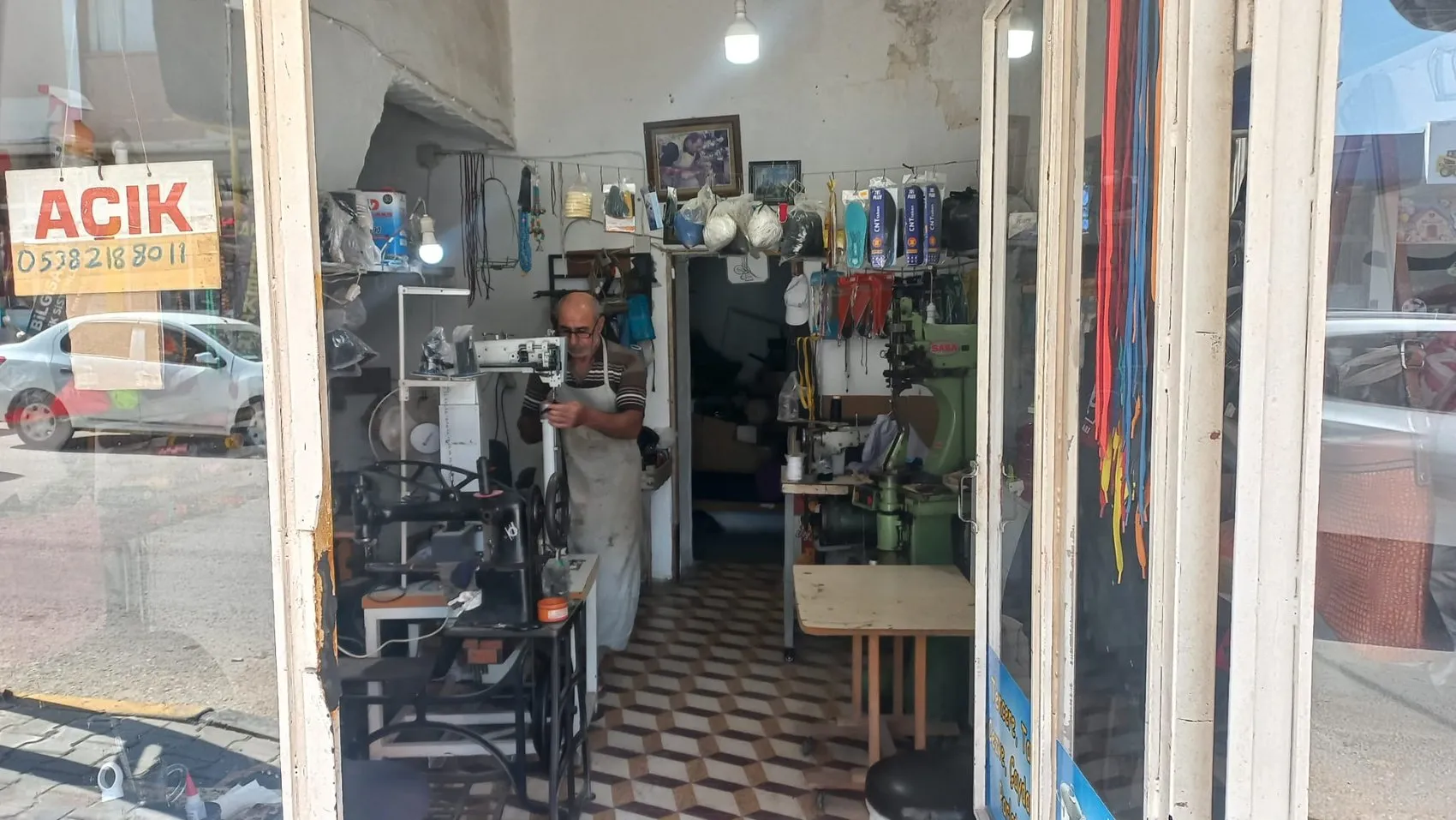 Hatay sokaklarında 25 yıl süren tamirat serüveni dükkanda noktalandı