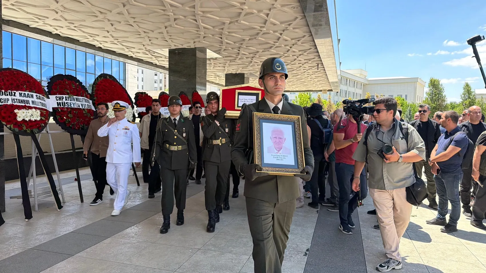 Kılıçdaroğlu acılı vekili yalnız bırakmadı