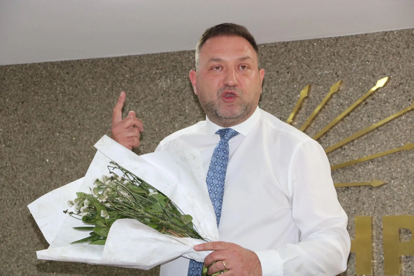 CHP İzmir’de yeni dönem Gümrükçü ilk mesajını verdi